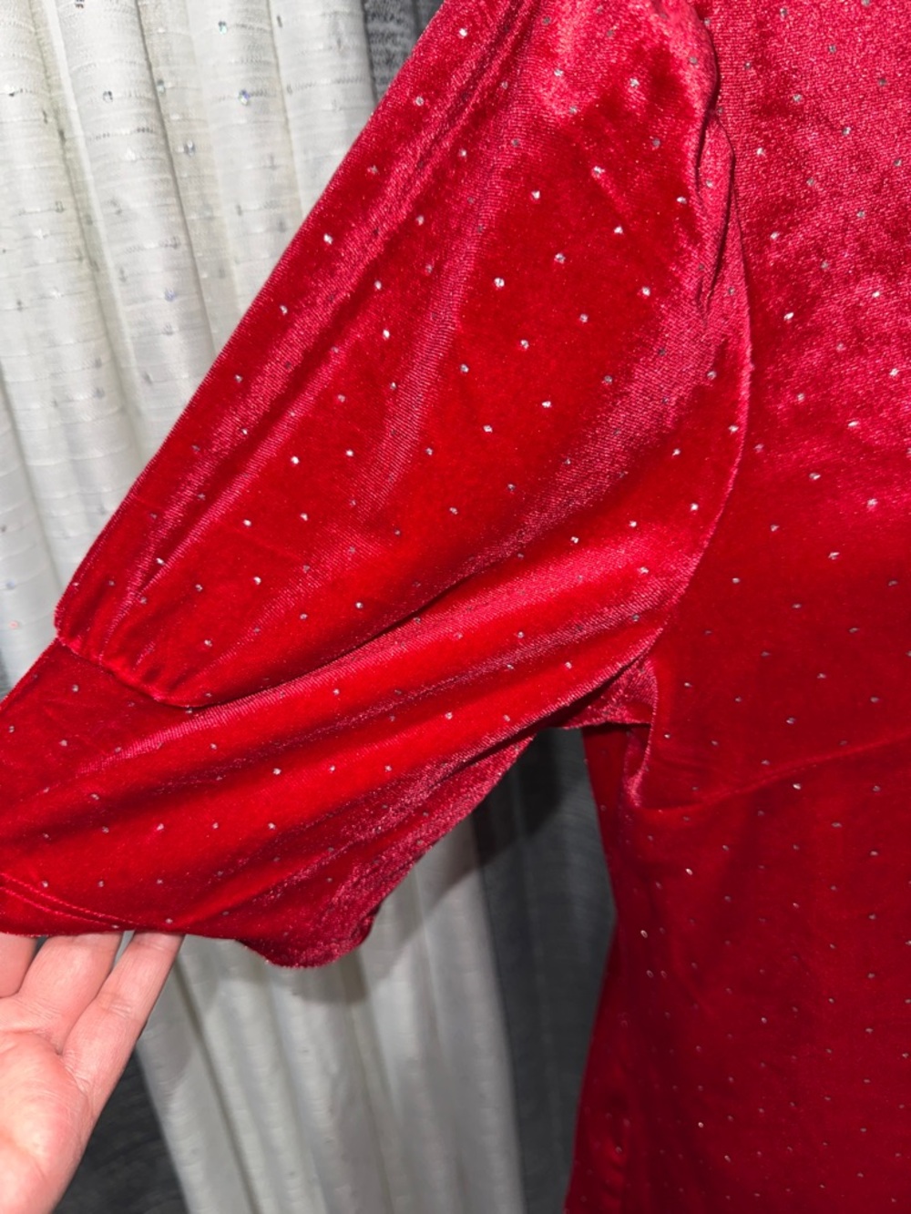LoveTrend- NWT Velvet Red Puff Sleeve Top Size Large - Picture 7 of 14